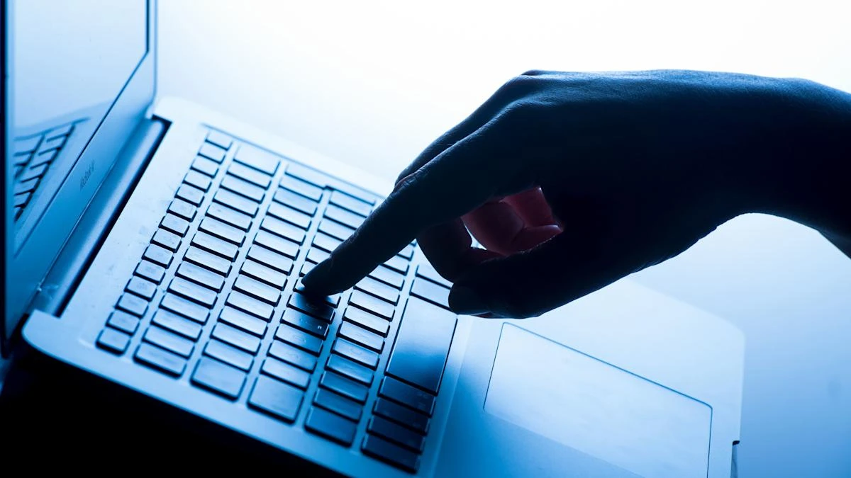 57% of undergraduates ‘encountered criminals or had money stolen in past year’