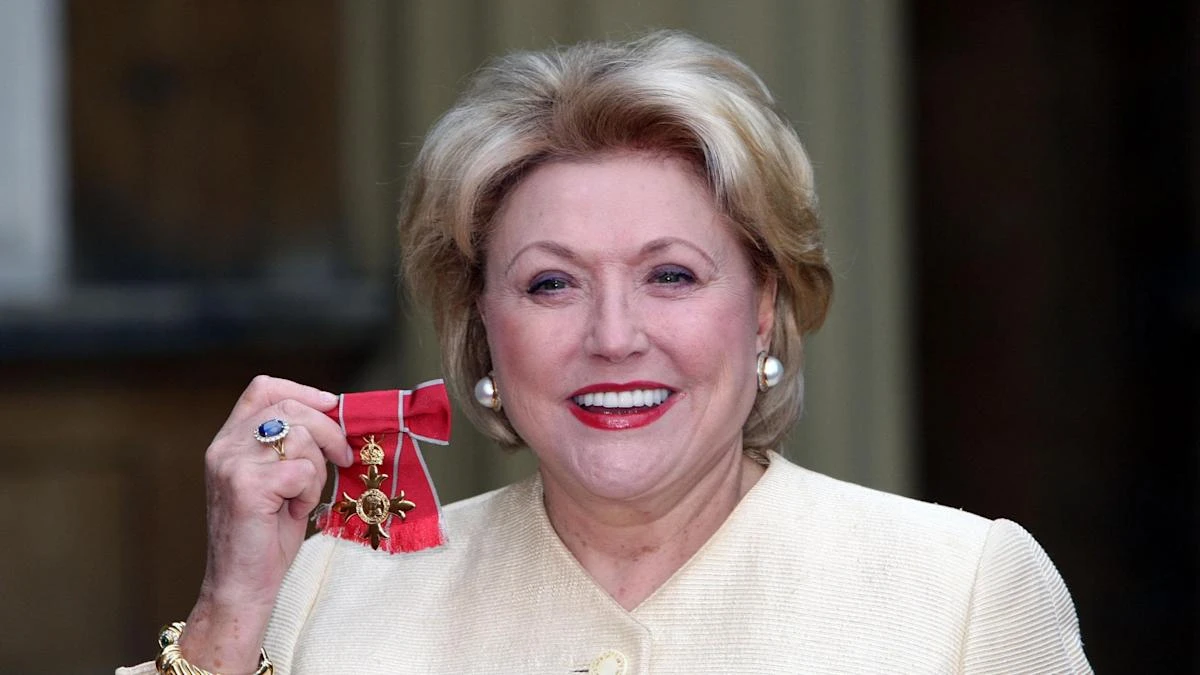 Items that reflect ‘elegance and artistry’ of Barbara Taylor Bradford go on sale