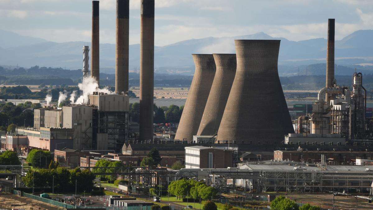 Scottish and UK governments both urged to ‘stand by’ Grangemouth workers