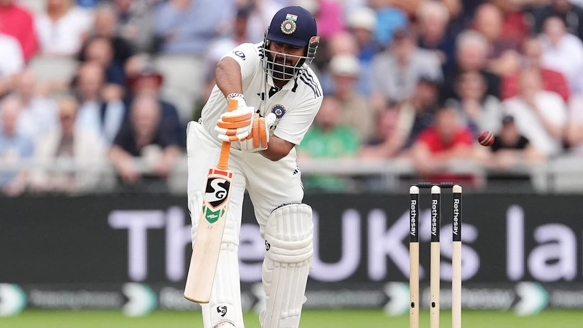 Rishabh Pant returns despite injury as India battle on at Old Trafford