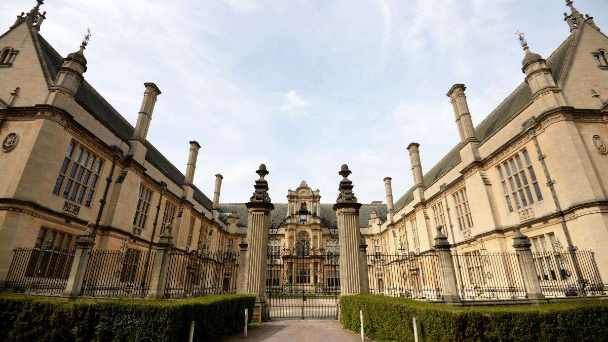 Focus on final-year exams at Oxbridge may disadvantage female students – report