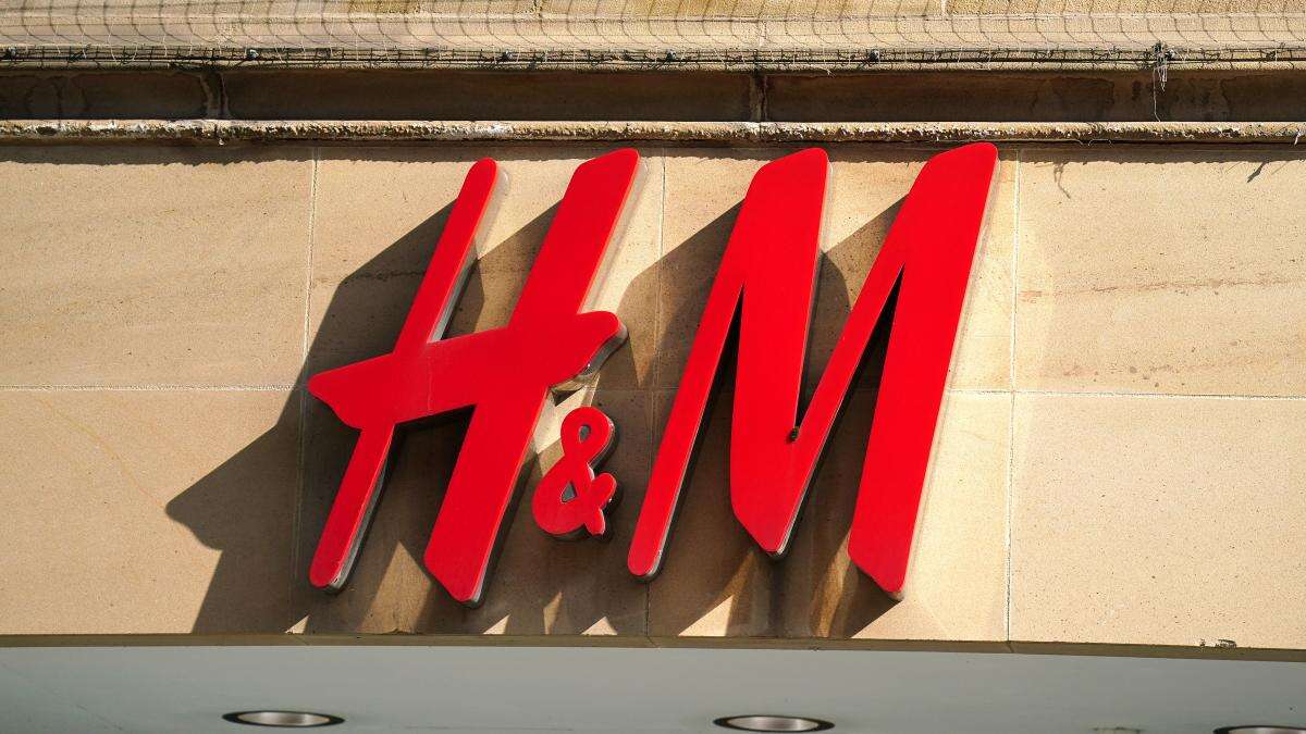 H&M sales miss expectations amid Red Sea delays and late Black Friday