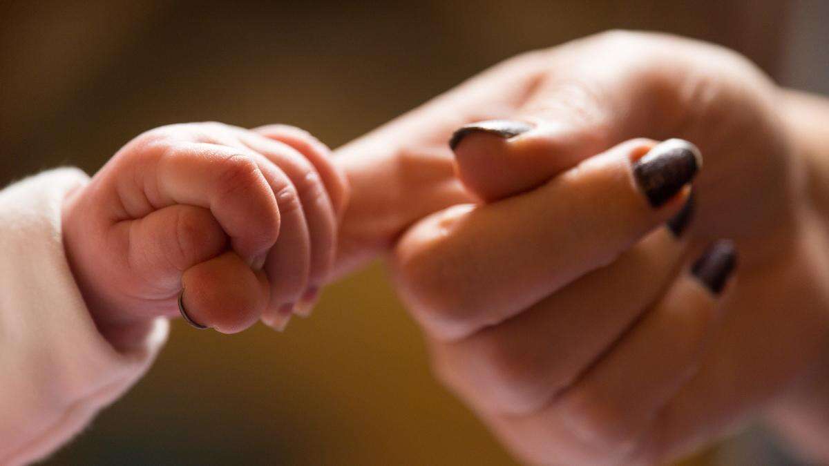 MPs approve paid neonatal leave to provide ‘support and reassurance’ for parents