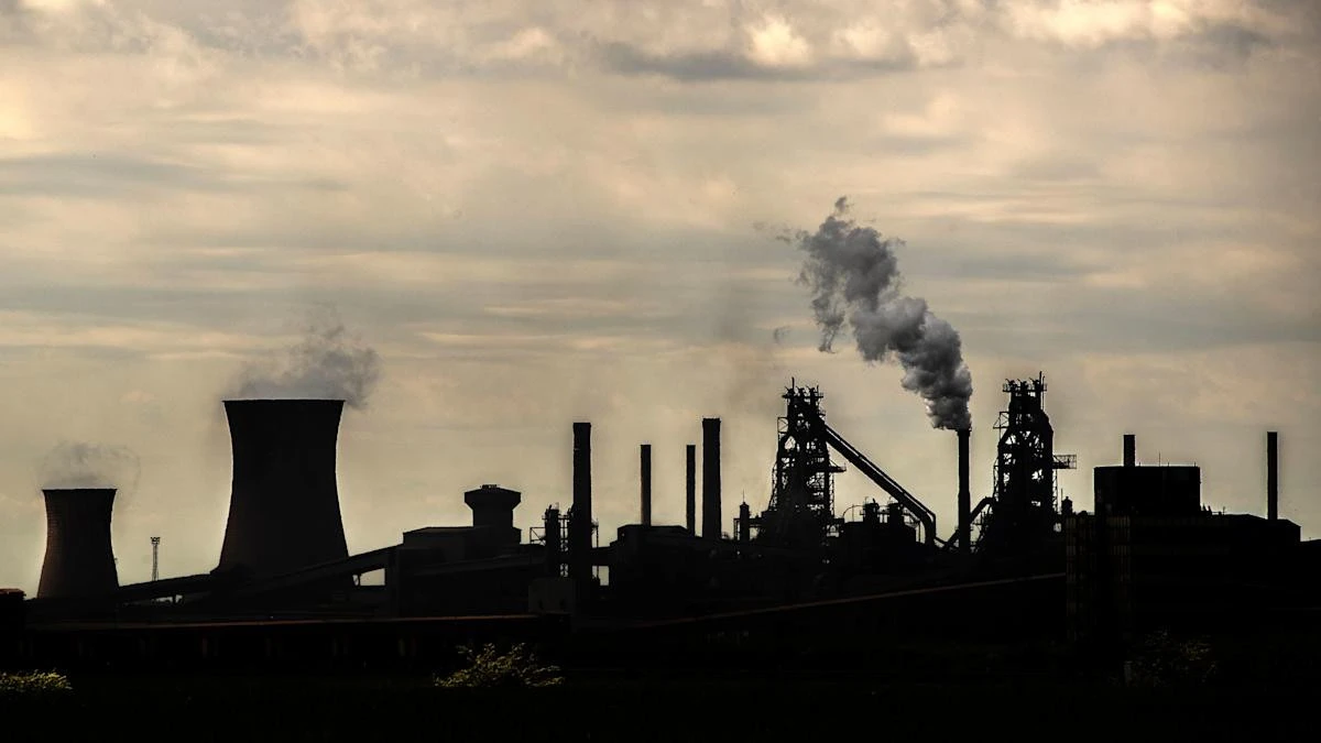 Supplies arrive in UK as Government rushes to save British Steel Scunthorpe site