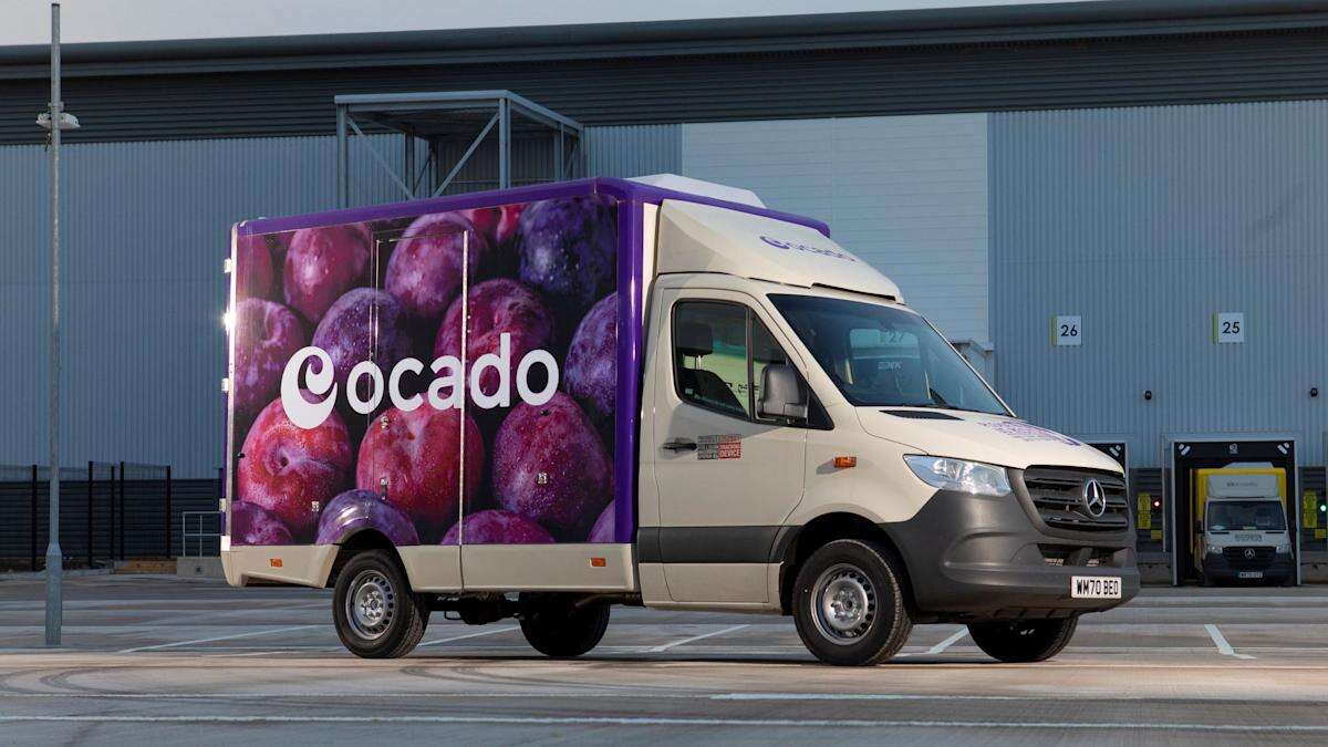 Ocado narrows losses and remains in talks with M&S as payment deadline looms