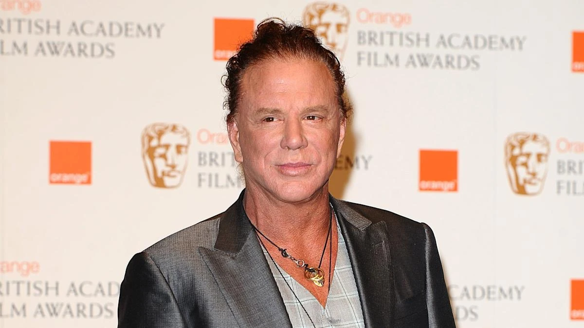 More than 1,000 complaints for Mickey Rourke’s ‘homophobic’ remarks to JoJo Siwa