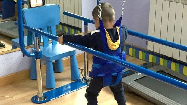 Apadis y Ballenoil colaboran en la atención temprana a niños con discapacidad intelectual