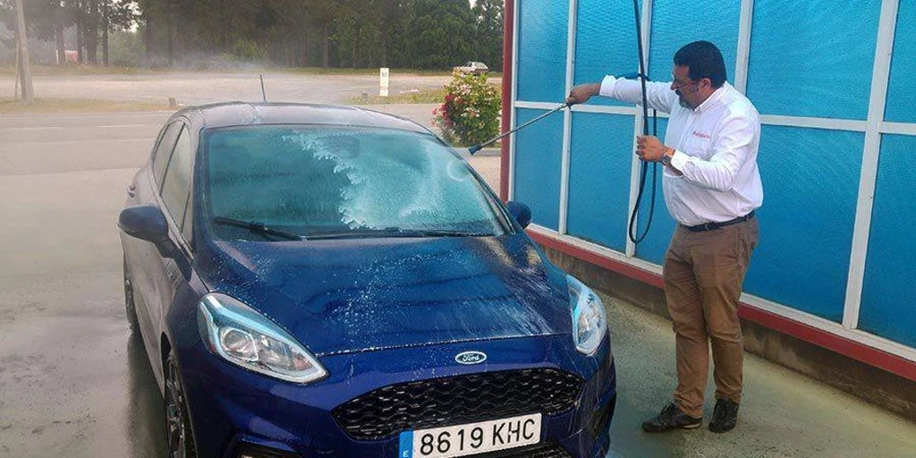 Por qué te pueden multar con 3.000 euros si llevas el coche sucio