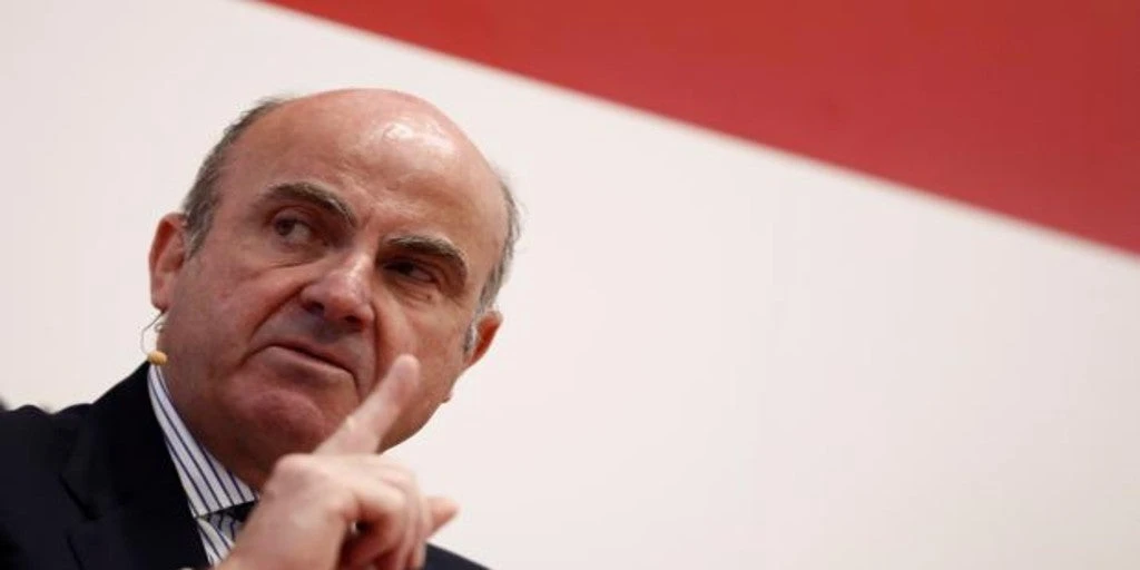 De Guindos asegura que ninguno de los cinco grandes bancos quería comprar Popular en 2017 