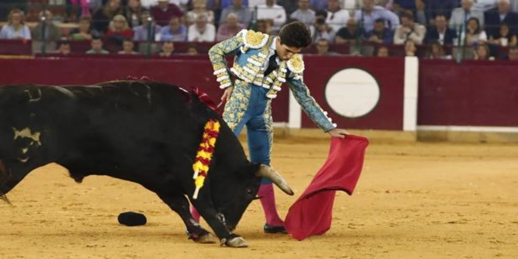 Álvaro Lorenzo corta dos orejas en Úbeda
