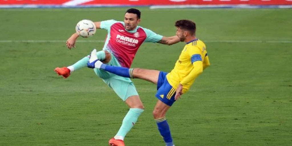 El Villarreal deja escapar el liderato ante el Cádiz