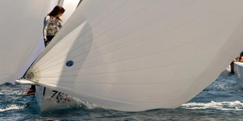 Once tripulaciones femeninas de la clase J80 en la Women's Sailing Cup