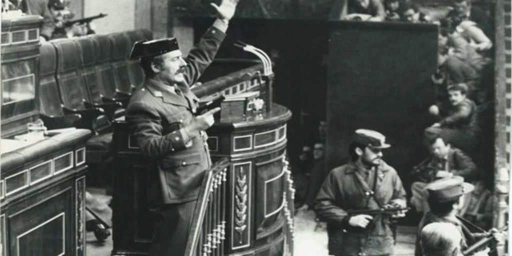 PSOE y Podemos se alinean con los independentistas y Bildu para desclasificar los archivos del 23-F
