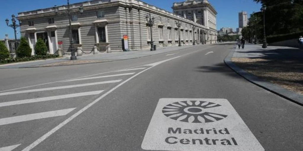 Los vehículos C con dos o más ocupantes no podrán atravesar Madrid Central