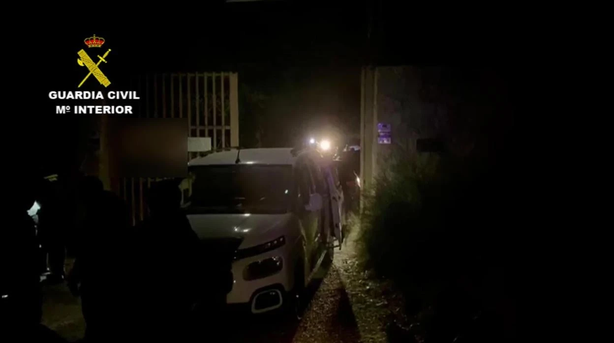 Sin miedo al Covid: montan una fiesta de dos días para 200 personas de Alicante, Murcia y Almería