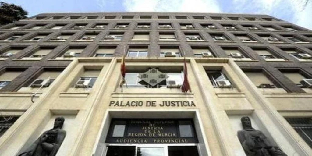 Condenan a una mujer a ocho meses de cárcel por morder a su pareja durante una discusión por el divorcio