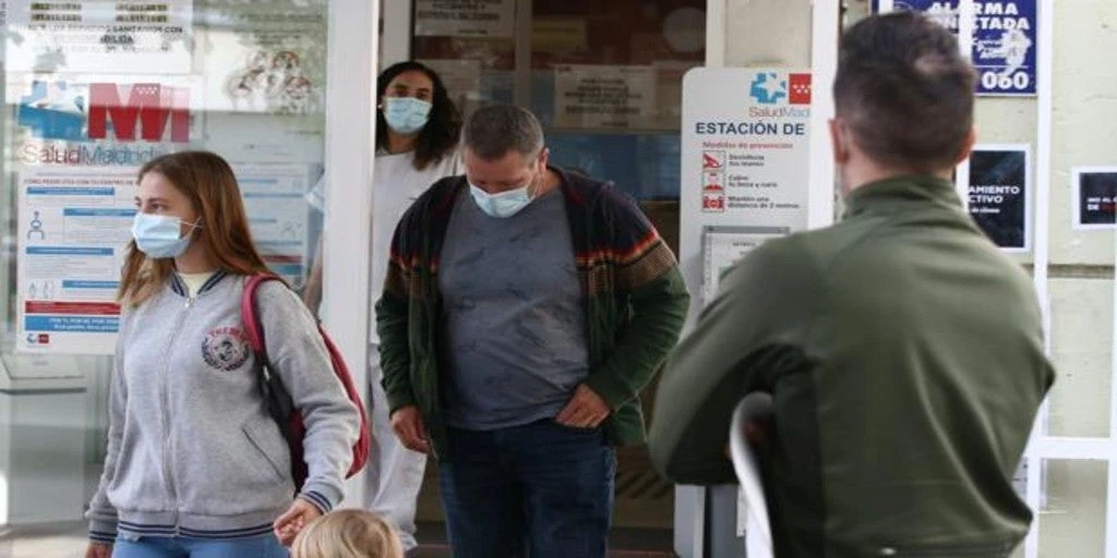 Caen un 66% los nuevos ingresos hospitalarios por Covid-19 en la Comunidad de Madrid en una semana