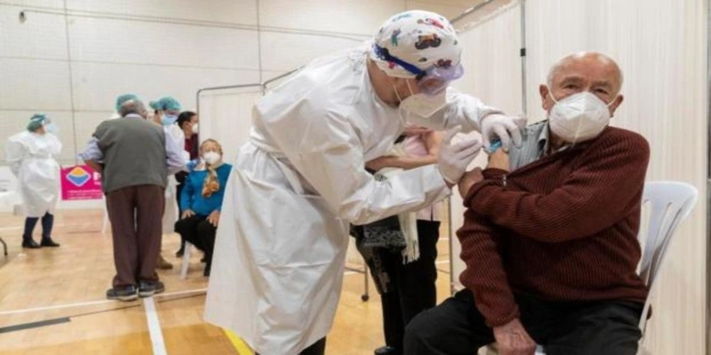 Europa urge a inocular las segundas dosis de las vacunas ante el temor a la variante Delta