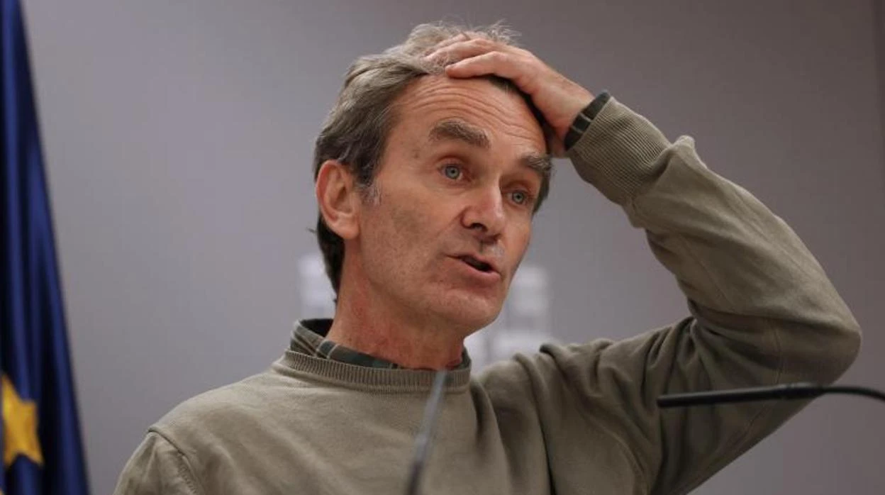 Fernando Simón rehusa nombrar a los expertos que asesoran al Gobierno porque «la lista es larga»