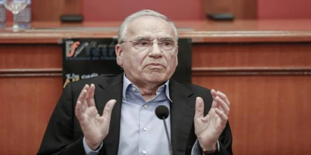 Alfonso Guerra y otros históricos del PSOE firman un texto contra la enmienda al castellano en la «ley Celaá»
