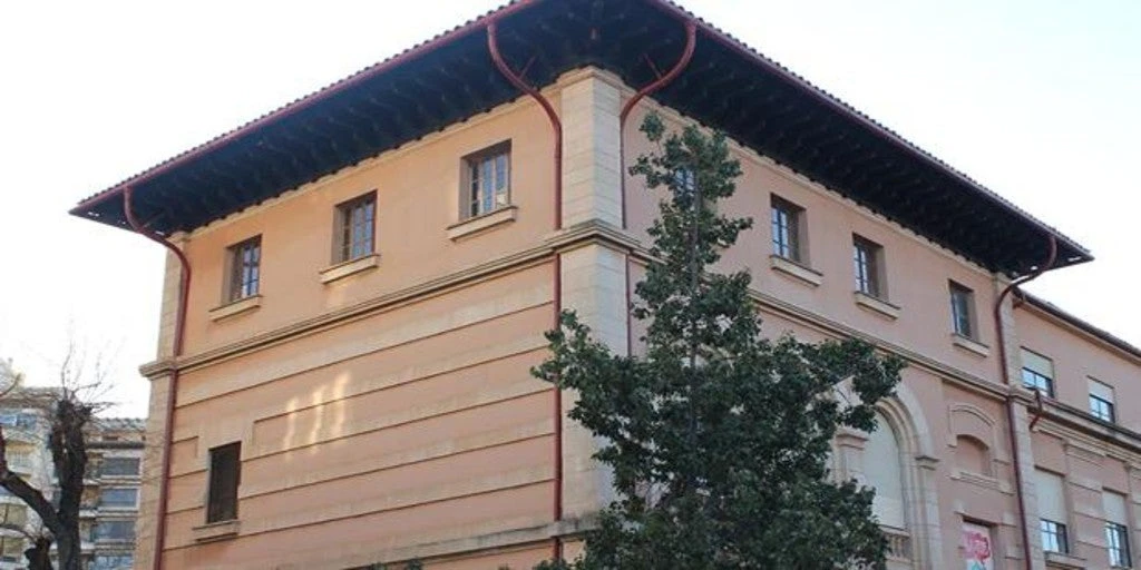 Profesores de Baleares denuncian «el claro caso de adoctrinamiento a alumnos de ESO con un libro independentista» 