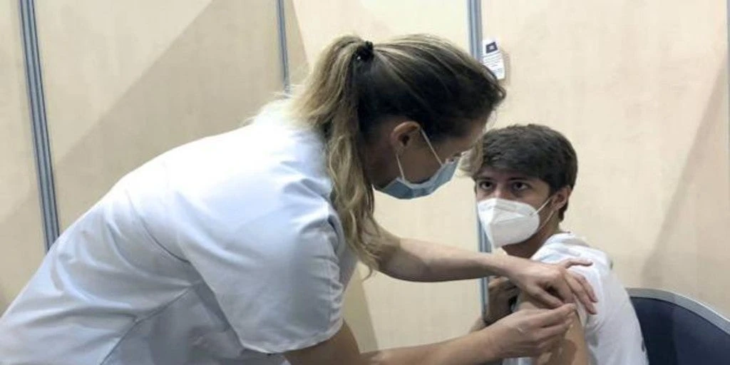Francia endurece los requisitos y solo vacunará a quienes residan o trabajen en el país galo