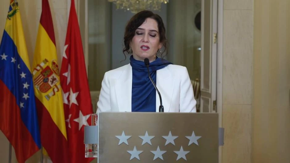 Ayuso agradece la exigencia de PCR en origen
