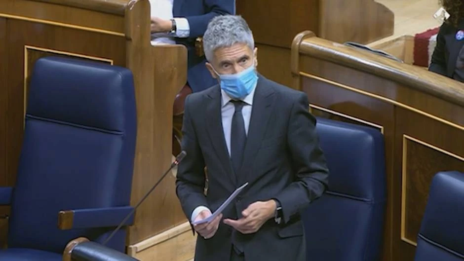 Marlaska critica a PP y Cs por apoyar el 