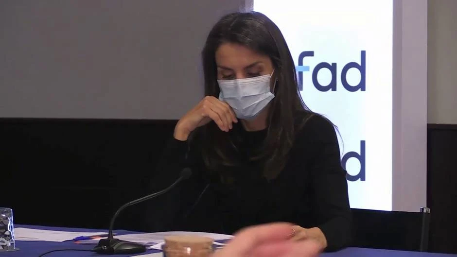 La reina Letizia asiste a una reunión de trabajo con la FAD