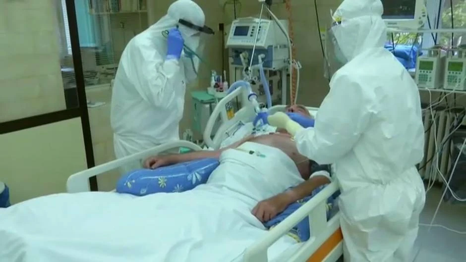 Los hospitales de República Checa están desbordados con 6 veces más pacientes que en la primera ola del virus