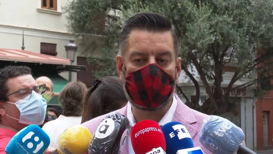 València cierra por 