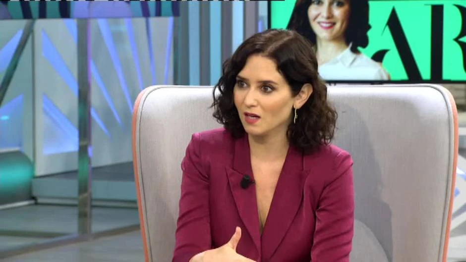 Ayuso niega querer disputarle el poder a Casado: 