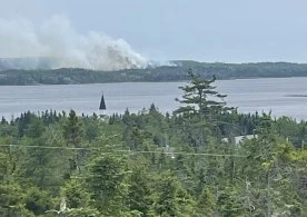30 homes remain evacuated with wildfire in Musquodoboit Harbour, N.S. being held