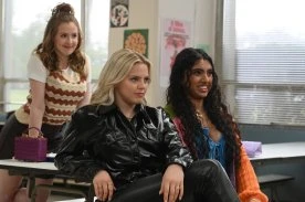 ‘Mean Girls’ trailer: 1st peek at Tina Fey, Busy Philipps, Renée Rapp in remake