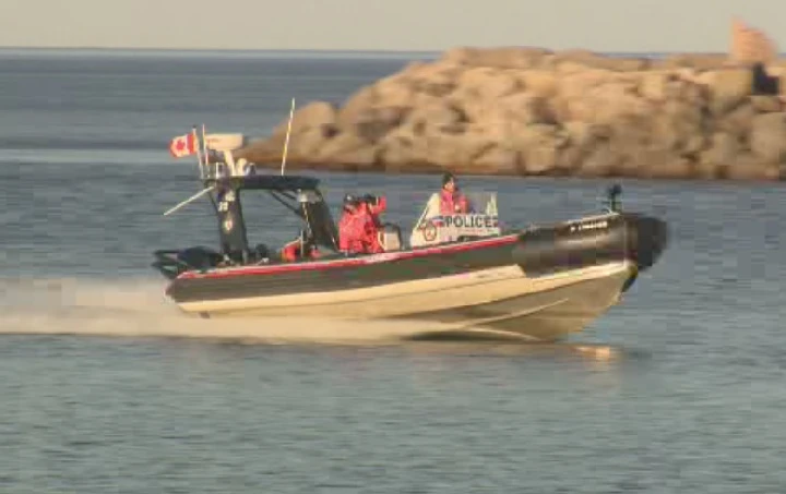 Toronto crews search for missing jet ski rider at Bluffer’s Beach