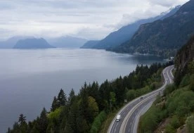 16-year-old hiker dies in Lions Bay after falling down a gully