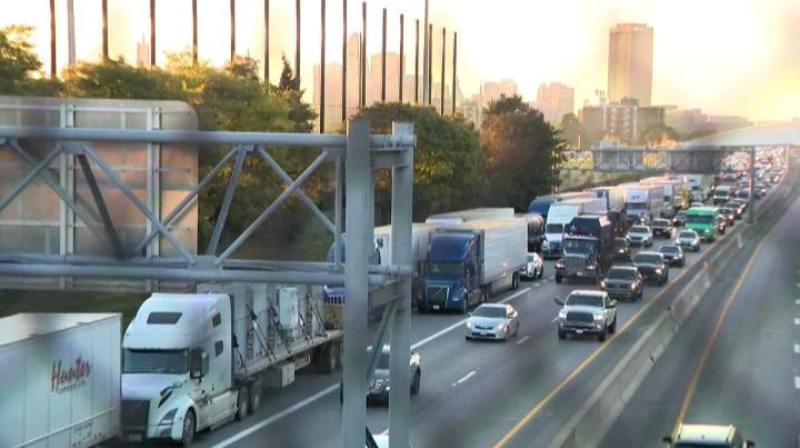 ‘Frustrating:’ Canadian trucker among thousands stuck in US after border outage