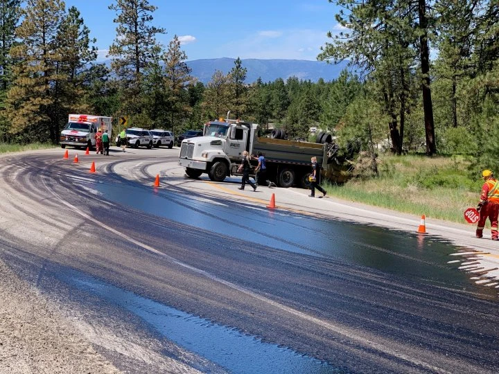 Tar spill closes Highway 3 east of Osoyoos