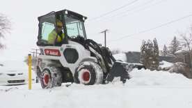 Regina streets a dangerous place to be as snow and wind continue