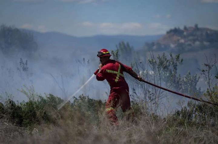 Why can’t Canada put out all wildfires? What scientists, firefighters say