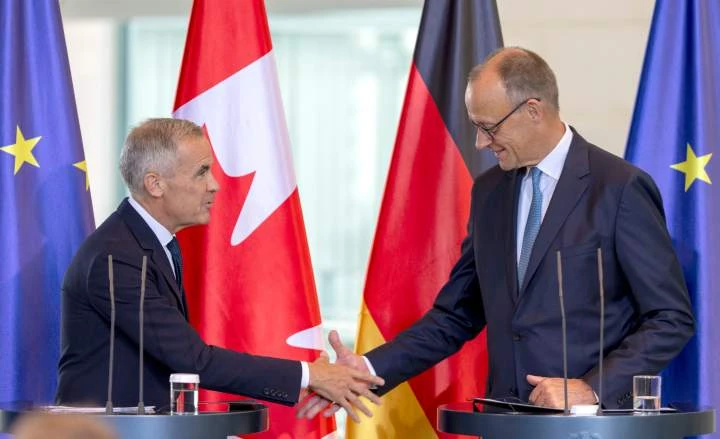 Submarines, critical minerals in focus as Carney talks closer ties in Germany