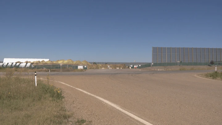 Smoke from fertilizer facility fire sends 3 people to hospital in Hanna
