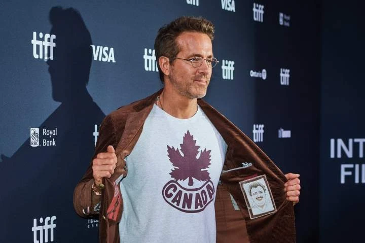 Ryan Reynolds helps rename Cobourg, Ont., arena in honour of Grace Bowen