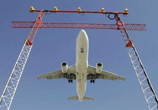 Canada extends ban on flights from India to July 31 — but not Pakistan