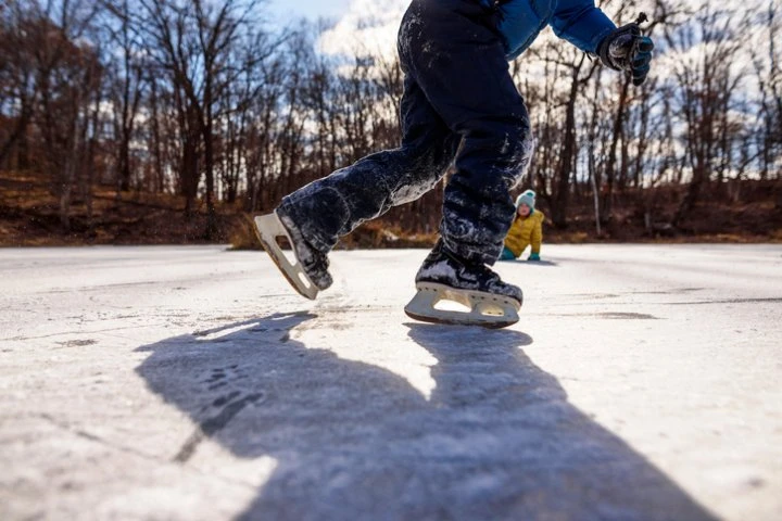 Winnipeggers will have to skate away from retention ponds this winter