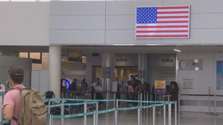 Calgary airport limiting U.S. customs access to 2 hours before flight time