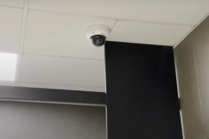 Security cameras in washrooms at Quebec mall raise privacy concerns
