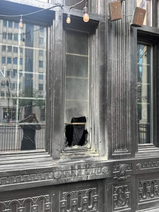‘It’s almost door-closing’: Winnipeg businesses voice concern over vandalism, arson