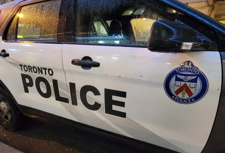Woman killed in daytime stabbing at Toronto commercial parking lot