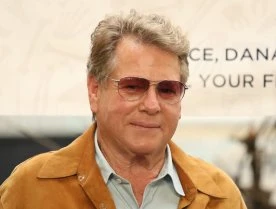 Ryan O’Neal, Oscar-nominated actor of ‘Love Story,’ dead at 82